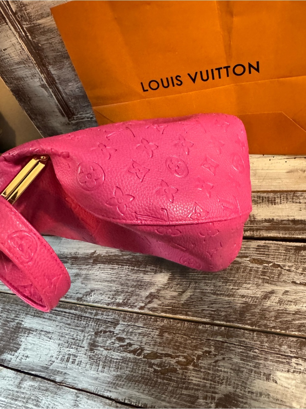 Designer-Style Hot Pink Embossed Dome Handbag - Picture 9 of 15